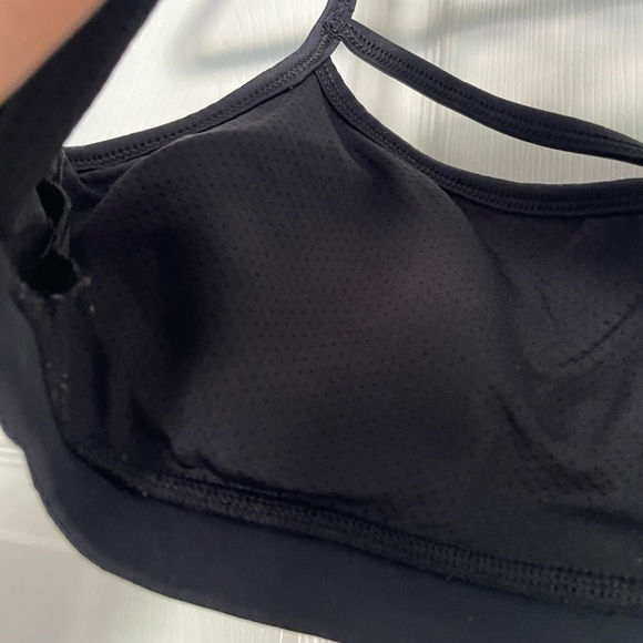 Black Strappy Sports Bra - Picture 4 of 5